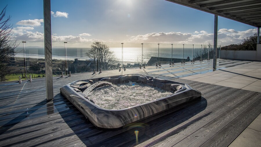 Sunrise - 5 Bedroom Home - Pendine