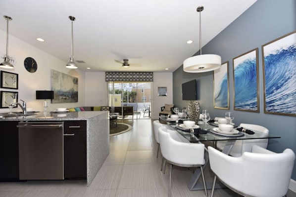 Townhome, 3 Bedrooms | Dining