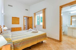 3 chambres, fer et planche Ă repasser, lit parapluie, Wi-Fi gratuit