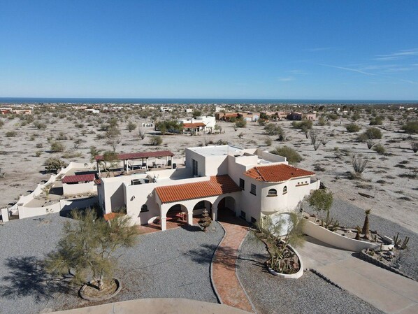Exterior - Casa Rocky Point: a spacious 3-bedroom home (San Felipe)