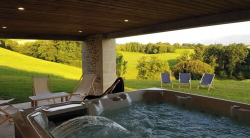 Gîte Cocooning, la nature à vos pieds ! **** L'Oustal d'André Cantal 