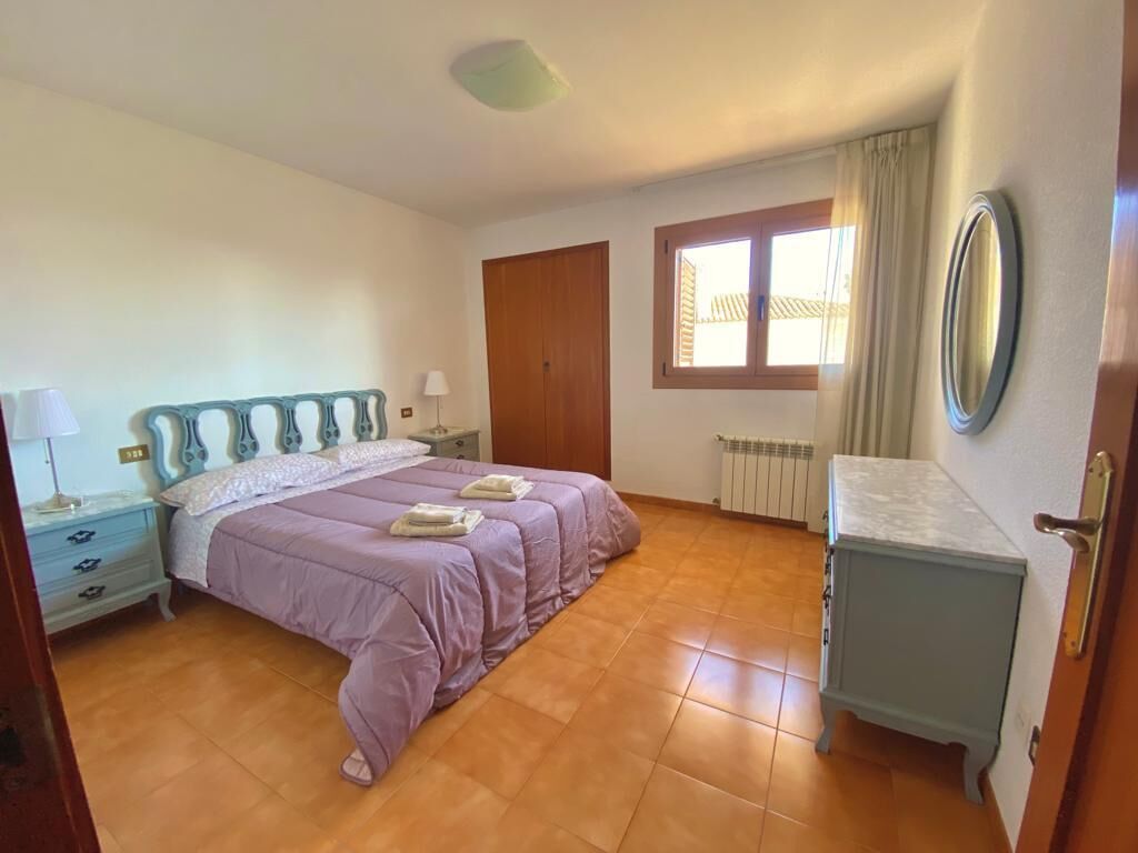 4 slaapkamers, een bureau, reisbedje, wifi