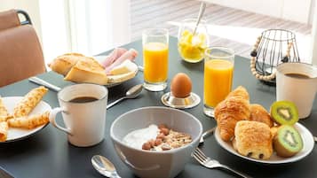 Daily buffet breakfast for a fee