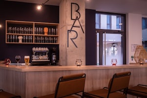 Snack bar