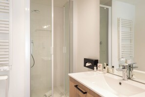 Doccia, doccia idromassaggio