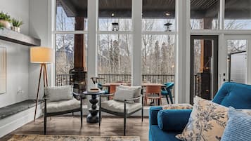 Smart-TV, peis og stereoanlegg