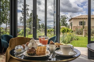 Daily continental breakfast for a fee