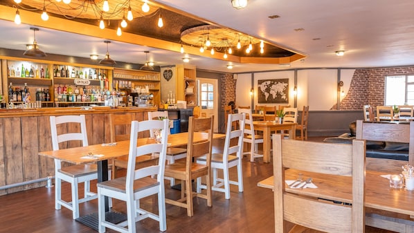 Bar (on property) - The Park Hotel, Sure Hotel Collection by Best Western (Diss)