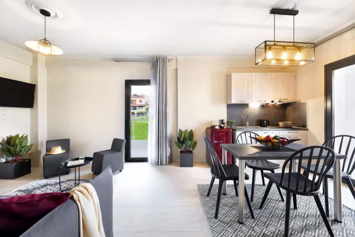 Two Bedroom Deluxe Apartment