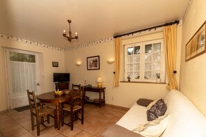 Televisión, libros y estéreo