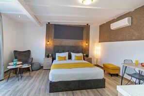 Iron/ironing board, free WiFi, bed sheets - Remel Rooftop Apartment in the heart of Rethymno Old Town (Rethymno)