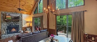 Twin Pines - Free Brewery Tour Passes - Secluded Cabin - Convenient to Fontana