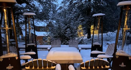 Windham Moutain Ski House: Walk on & off Slopes - Families Only!