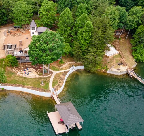 Blue Ridge Lakeside Chateau - Blue Ridge