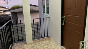 Unclassified image, 5 of 21, button - OYO 75396 Look Shine Apartment (Bangkok)