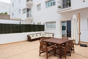 Outdoor dining - Apartamento con gran terraza Chill Out (Alcalá)