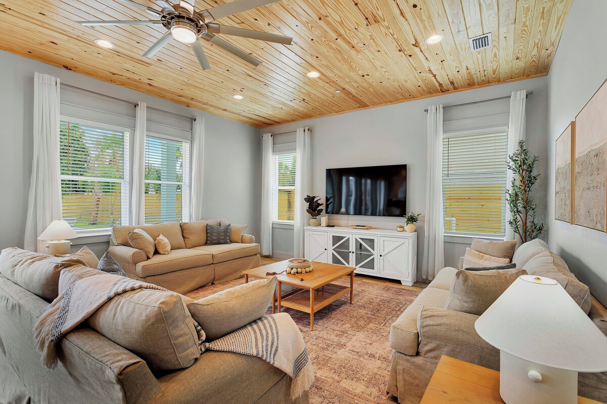 Photo 12 of Poseidon's Palace: Luxury Home with Pool+Spa! Golf Cart! 3 Min to Beach