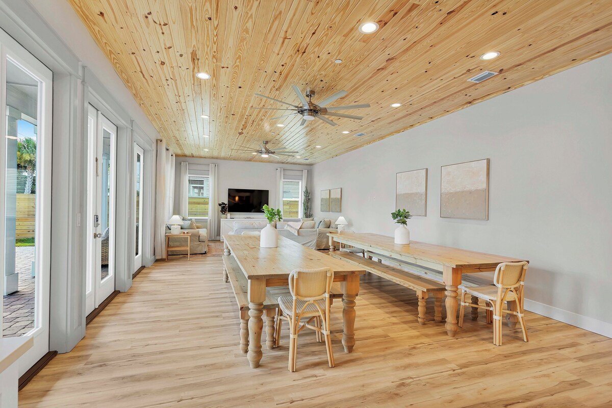 Photo 14 of Poseidon's Palace: Luxury Home with Pool+Spa! Golf Cart! 3 Min to Beach