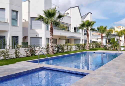 10 - Top floor apartment with solarium
