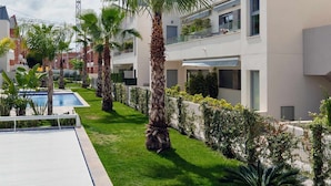 Property grounds - 10 - Top floor apartment with solarium (Torrevieja)