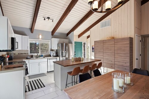 Pet-Friendly Pine Knoll Private Home with Hot Tub and Fire Pit by RedAwning