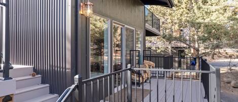 House, 4 Bedrooms | Property grounds
