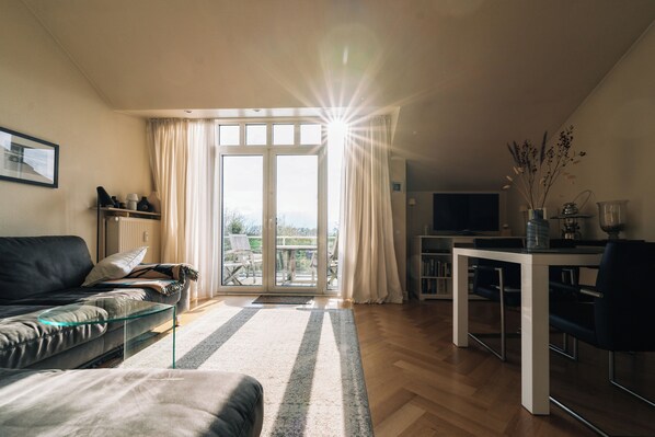 Smart TV, books, music library, stereo - Tallskog - Your apartment on the natural beach of Hohen Wieschendorf (Hohenkirchen)