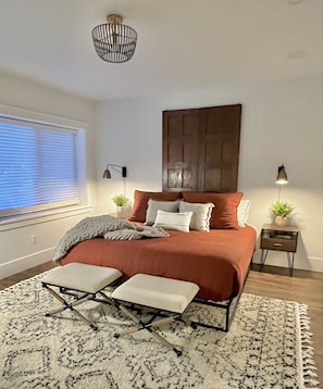 4 bedrooms, iron/ironing board, free WiFi, bed sheets