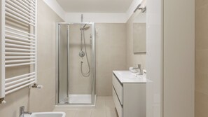 House | Bilik Mandi | Pengering rambut 