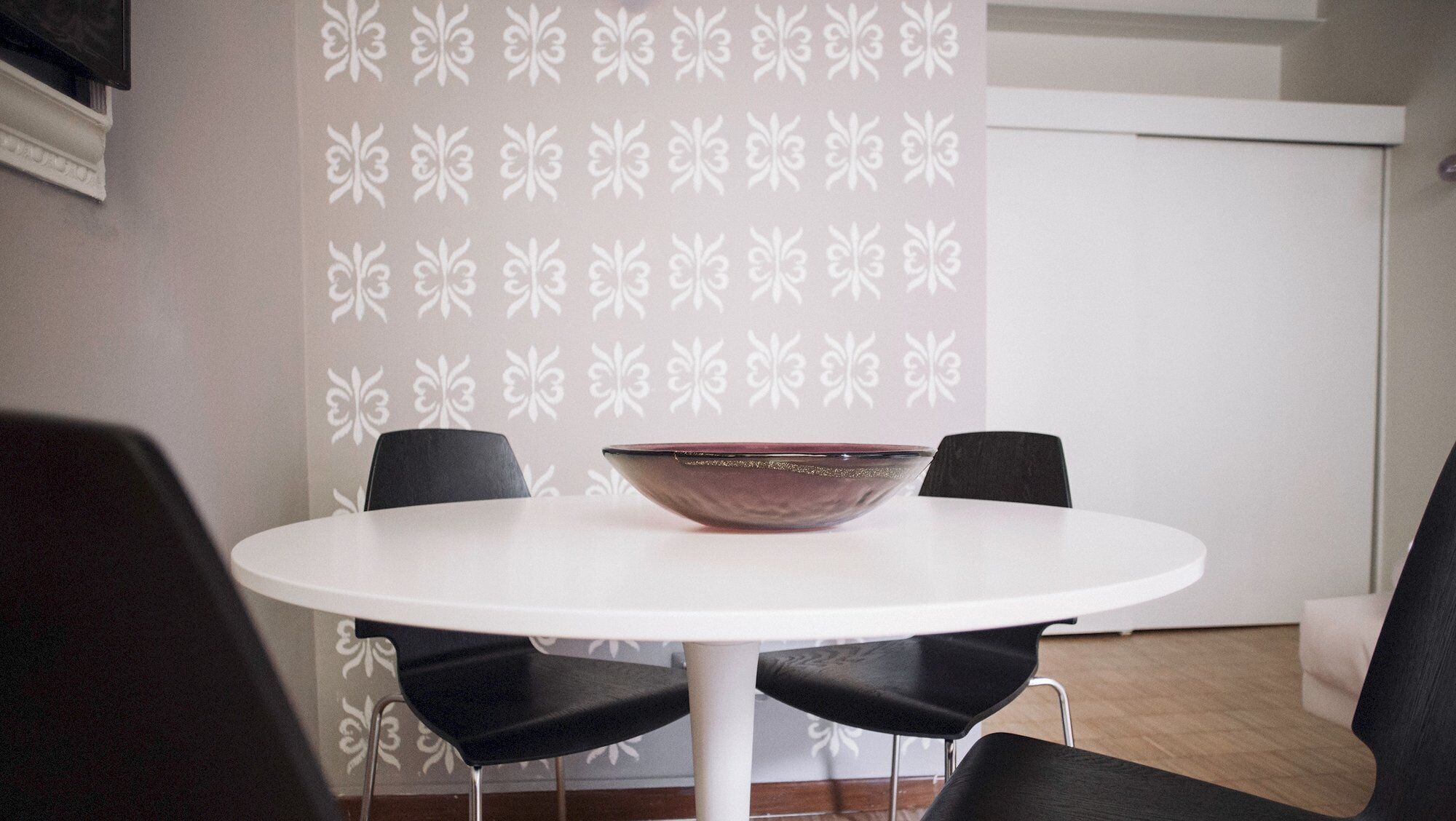 1 habitación, tabla de planchar con plancha y wifi 