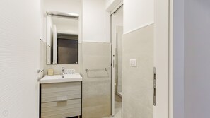 House | 1 bedroom, iron/ironing board, bed sheets - Mi-brgz1a2 Bergonzoli Place - Bilo A - Dance (Milan)