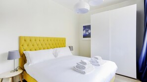 Apartment | 1 bedroom, iron/ironing board, bed sheets