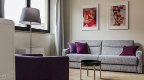 1 habitación, tabla de planchar con plancha y wifi 