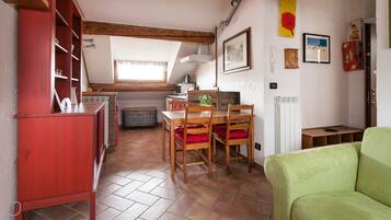 Apartment | 1 bedroom, iron/ironing board