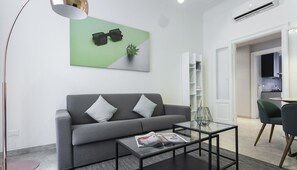 Apartment | Iron/ironing board, WiFi