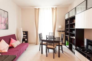House | 1 bedroom, WiFi - Italianway Easy - Villoresi 16 (Milan)