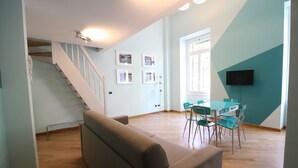 2 Schlafzimmer, Bügeleisen/Bügelbrett