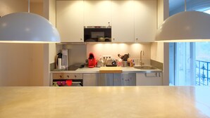 Macchina per tè/caffè, frigorifero, microonde, forno