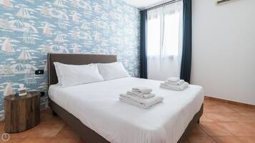 2 bedrooms, iron/ironing board