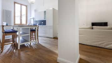 Apartment | 1 bedroom, iron/ironing board, WiFi