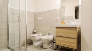 Apartament | 2 dormitoris, planxa i posts de planxar i wifi 