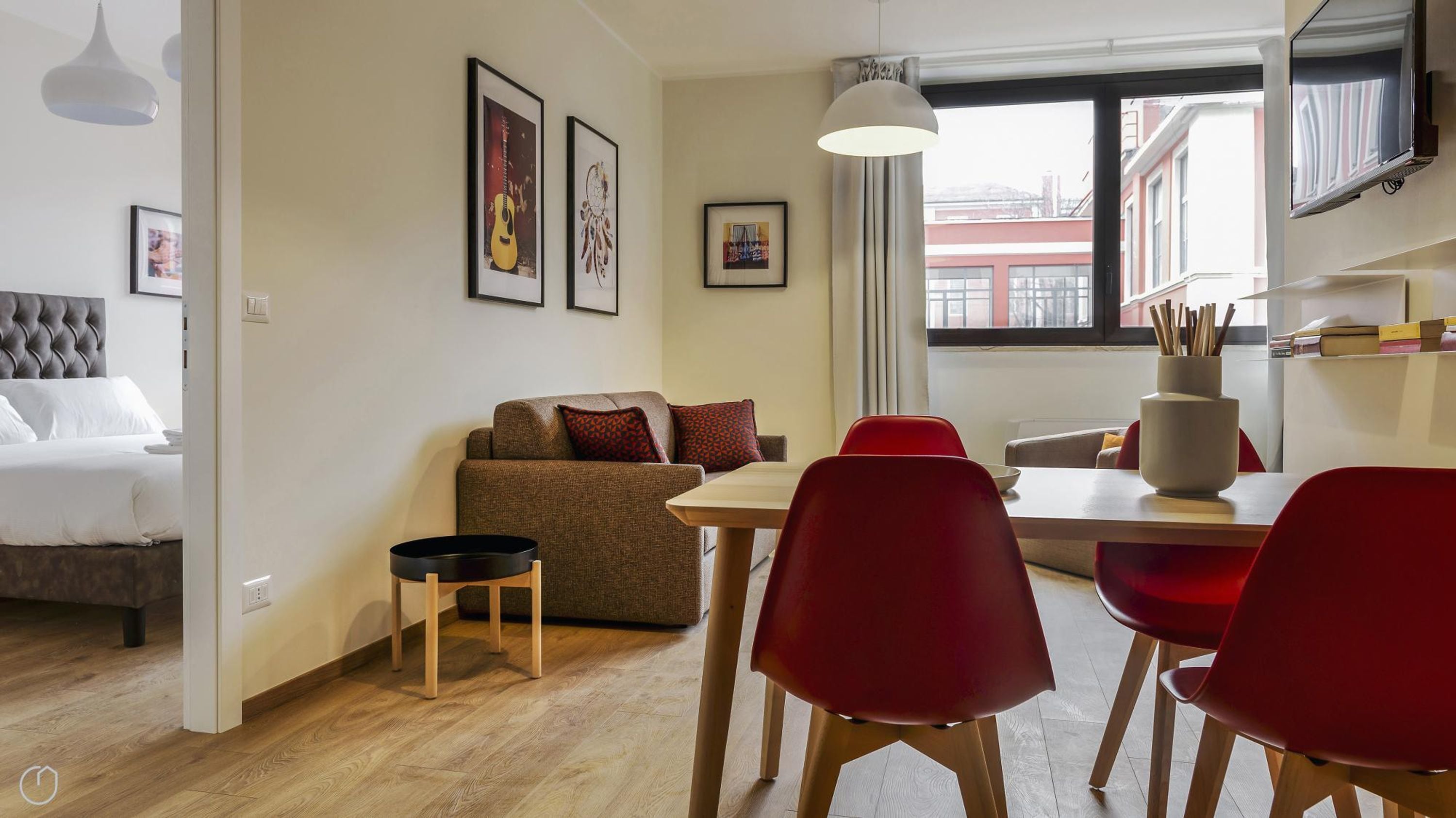 2 habitaciones, tabla de planchar con plancha y wifi 