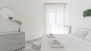 Apartment | 2 bedrooms, iron/ironing board, WiFi