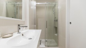 2 عدّة غرف نوم