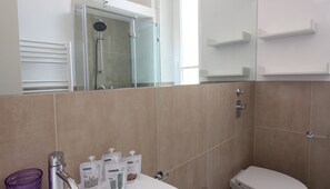 公寓 | 2 間睡房、熨斗/熨衫板、Wi-Fi