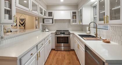 Cottage 19 Double King Suites EV Charger