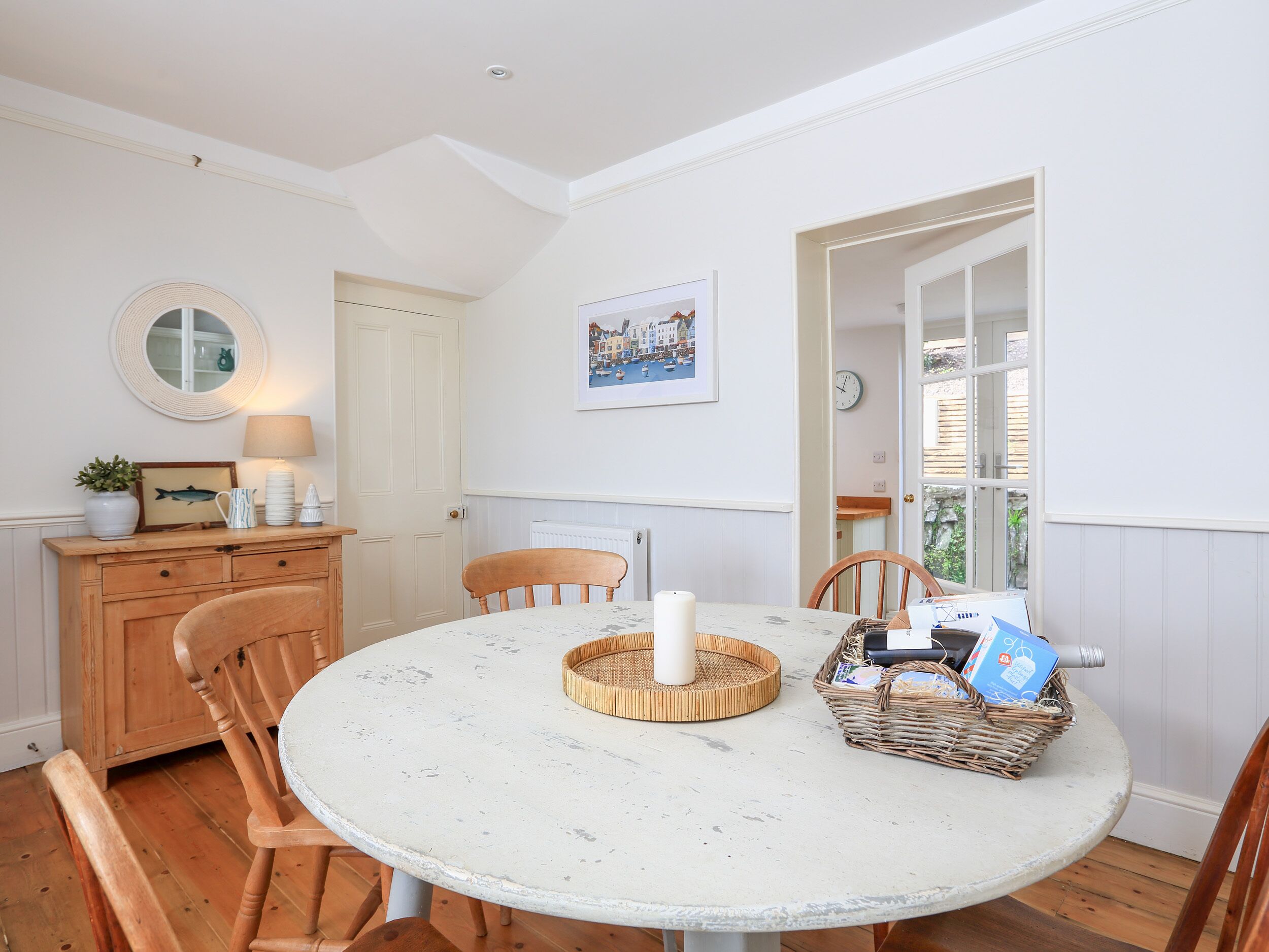 Cottage | Dining
