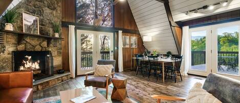 Televisión, chimenea, videojuegos y Netflix