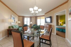 Dining - TIMESHARE SUITE A FOR RENT, April 16-23, 2022. WHY STAY IN A HOTEL. (Weston)