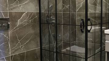 Deluxe Double Room | Minibar, in-room safe, desk, laptop workspace